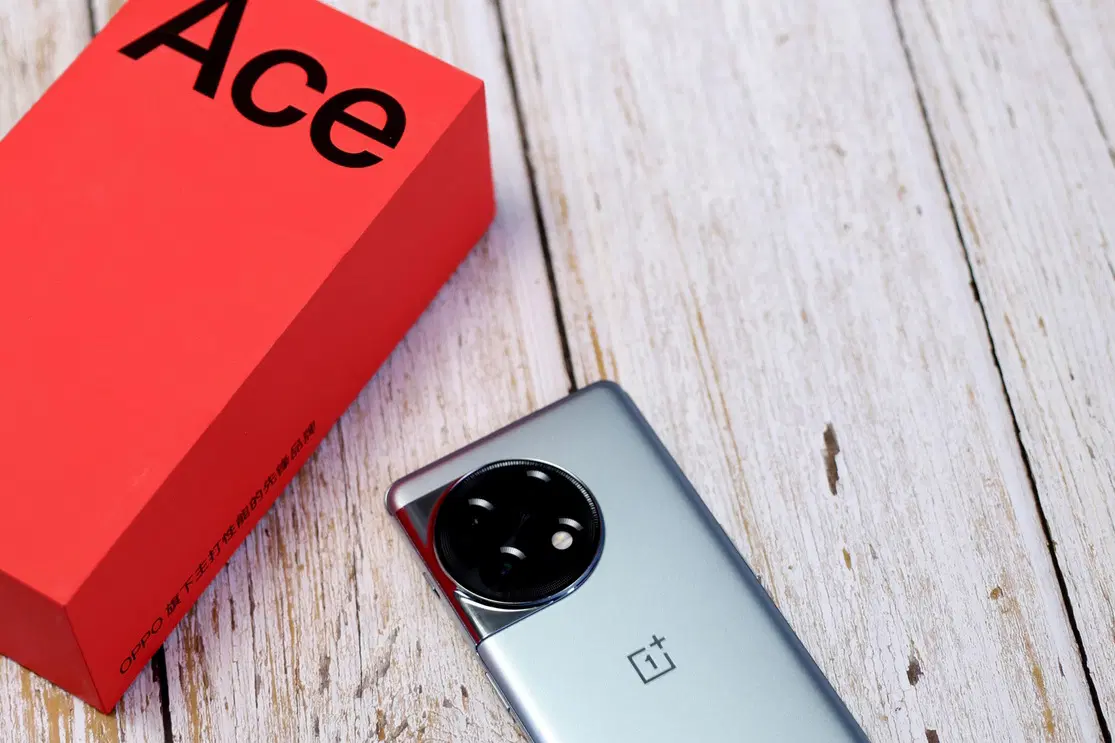 OnePlus Ace2 Pro with Snapdragon 8 Gen 2 appears on Geekbench.