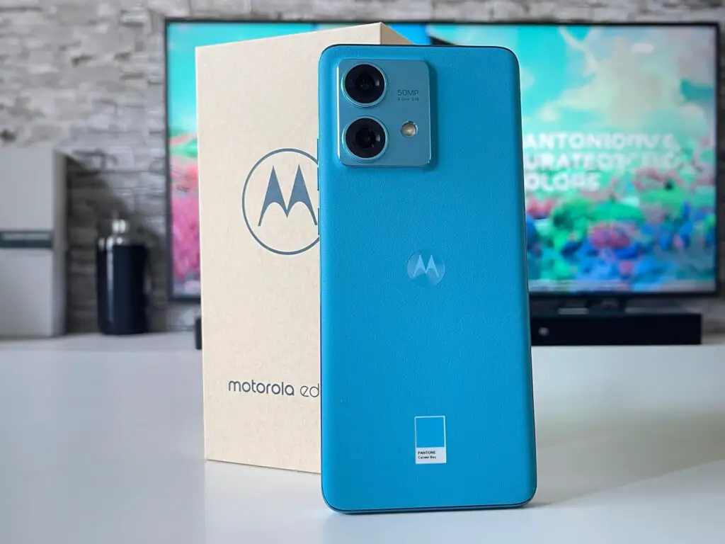 Motorola Edge 40 Neo: 4 reasons to buy, 1 to avoid - India Today